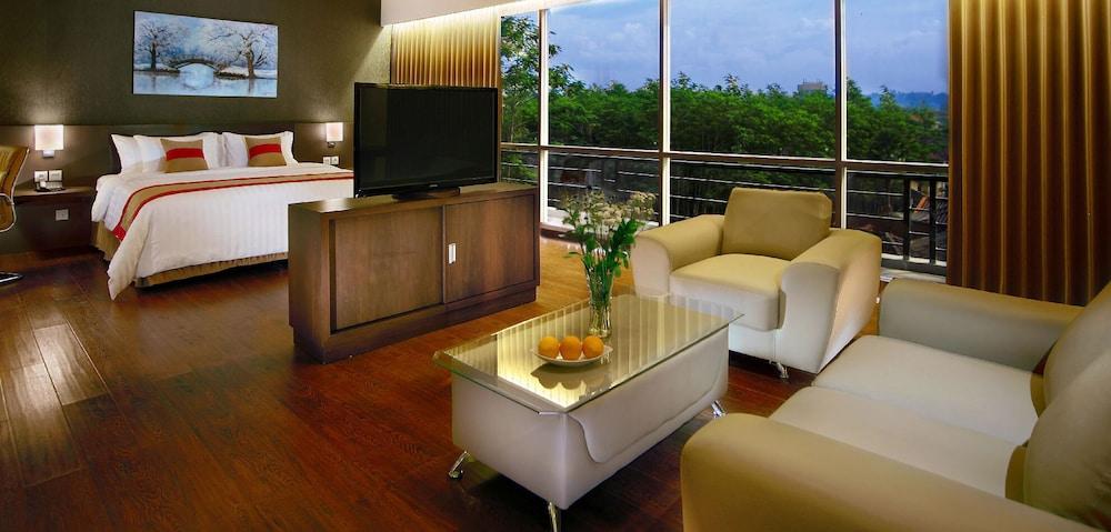 Aston Jember Hotel & Conference Center Eksteriør bilde