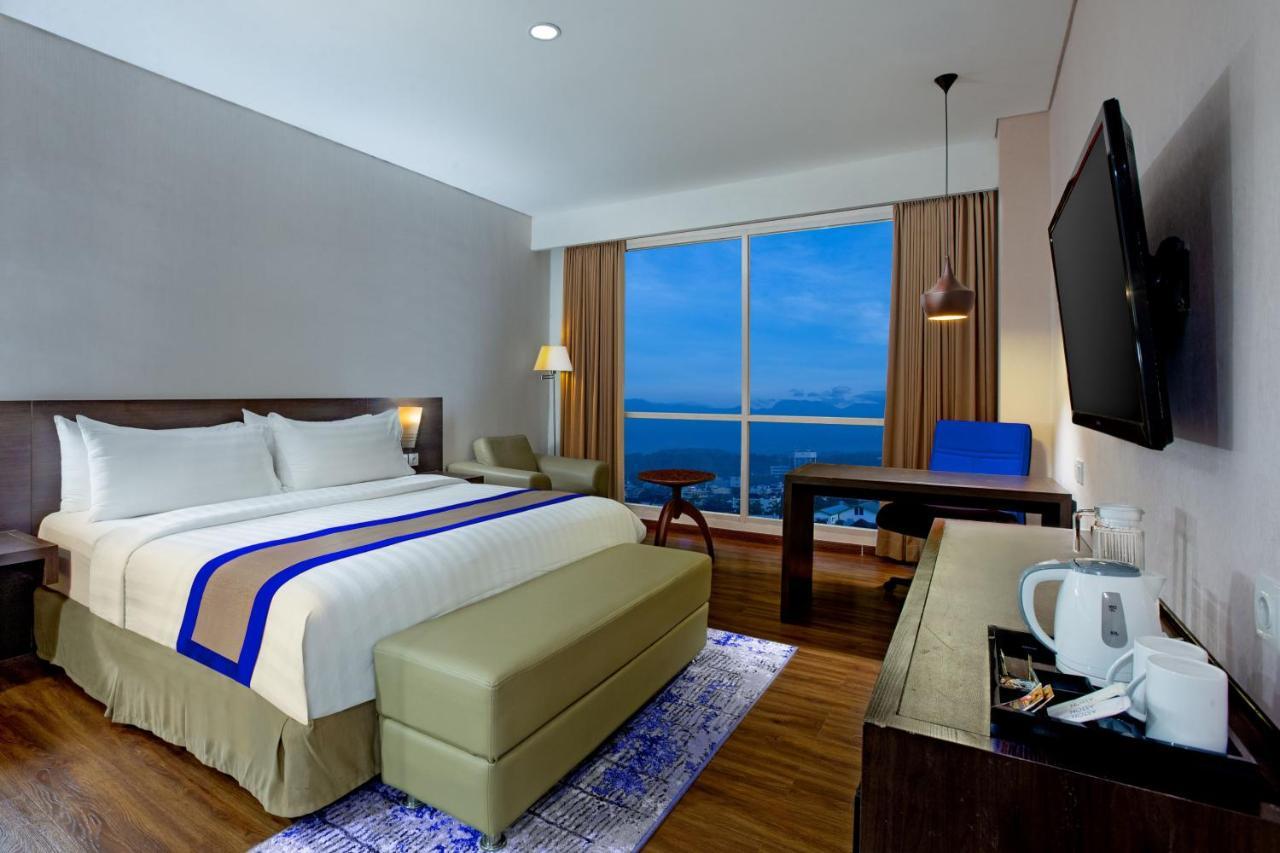 Aston Jember Hotel & Conference Center Eksteriør bilde